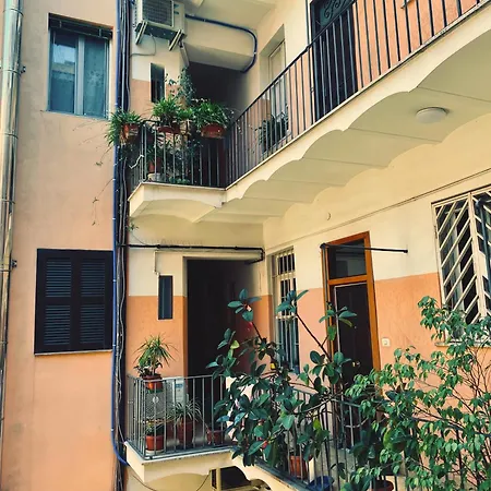 شقة Porta Labicana House -10 Minutes From Termini Station *